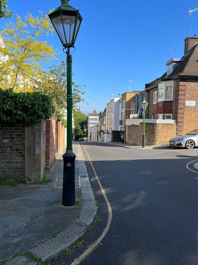 Serene Townhouse With Parking London Exteriör bild
