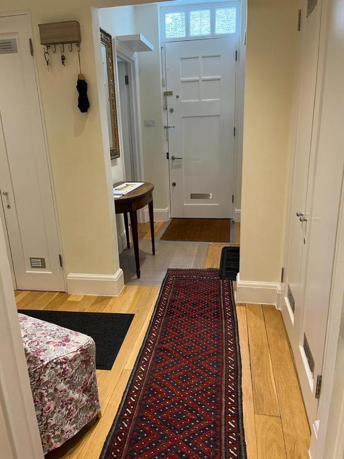 Serene Townhouse With Parking London Exteriör bild