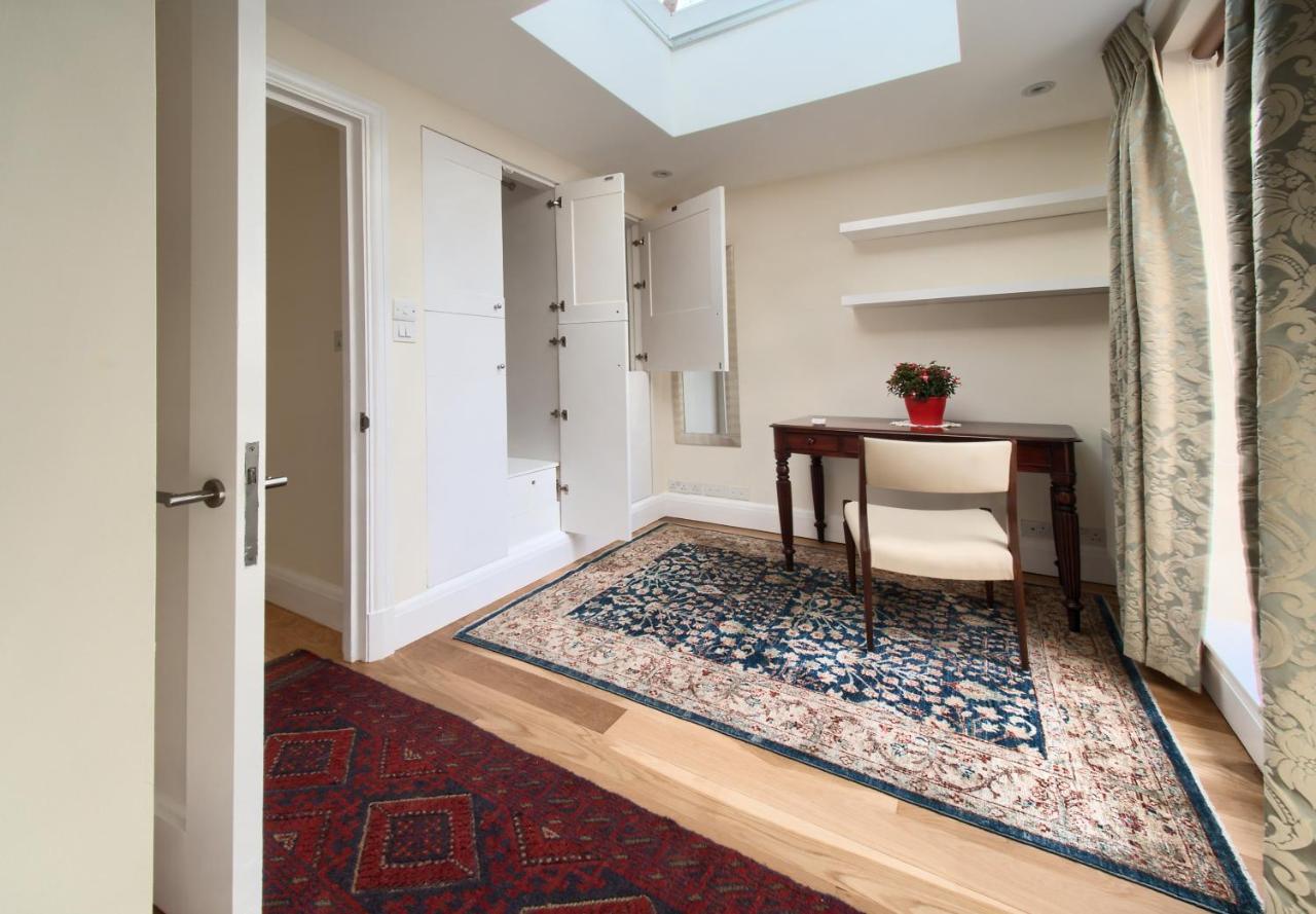 Serene Townhouse With Parking London Exteriör bild
