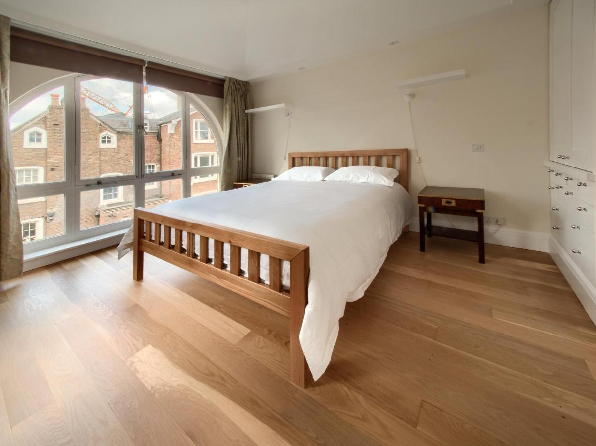 Serene Townhouse With Parking London Exteriör bild